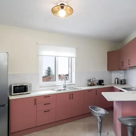 Апартаменты Ilios 3 Bedroom With Sea View In Town