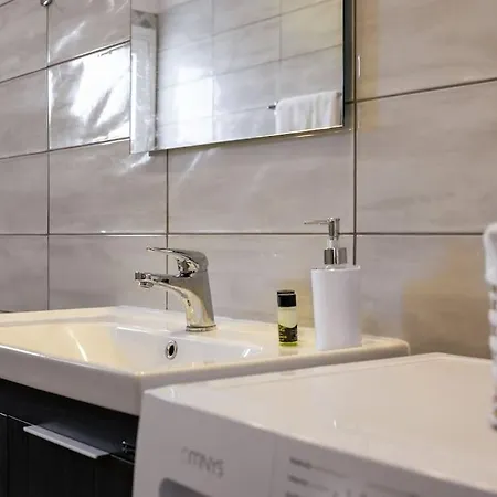 Апартаменты Ilios 3 Bedroom With Sea View In Town *